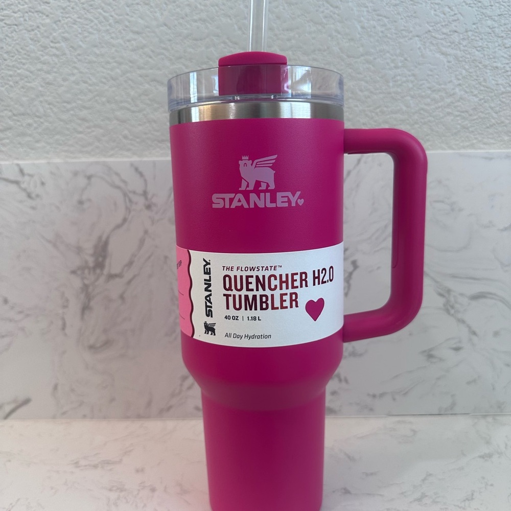 Stanley Pink Cosmo Quencher H2.0 Tumbler